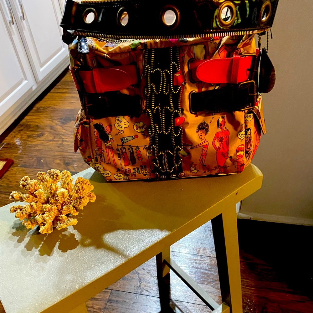 Character Statement Handbag - image 1